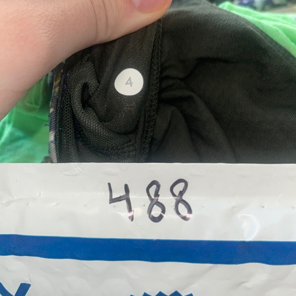 Lululemon workout tank top shirt - Picture 6 of 6